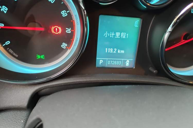 Used Buick GT 2010 XT 1.6T New Edge Sport Edition Odometer Close Up