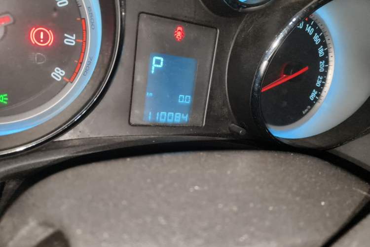Used Buick GT 2010 XT 1.6T Fashion Sport Edition Odometer Close Up