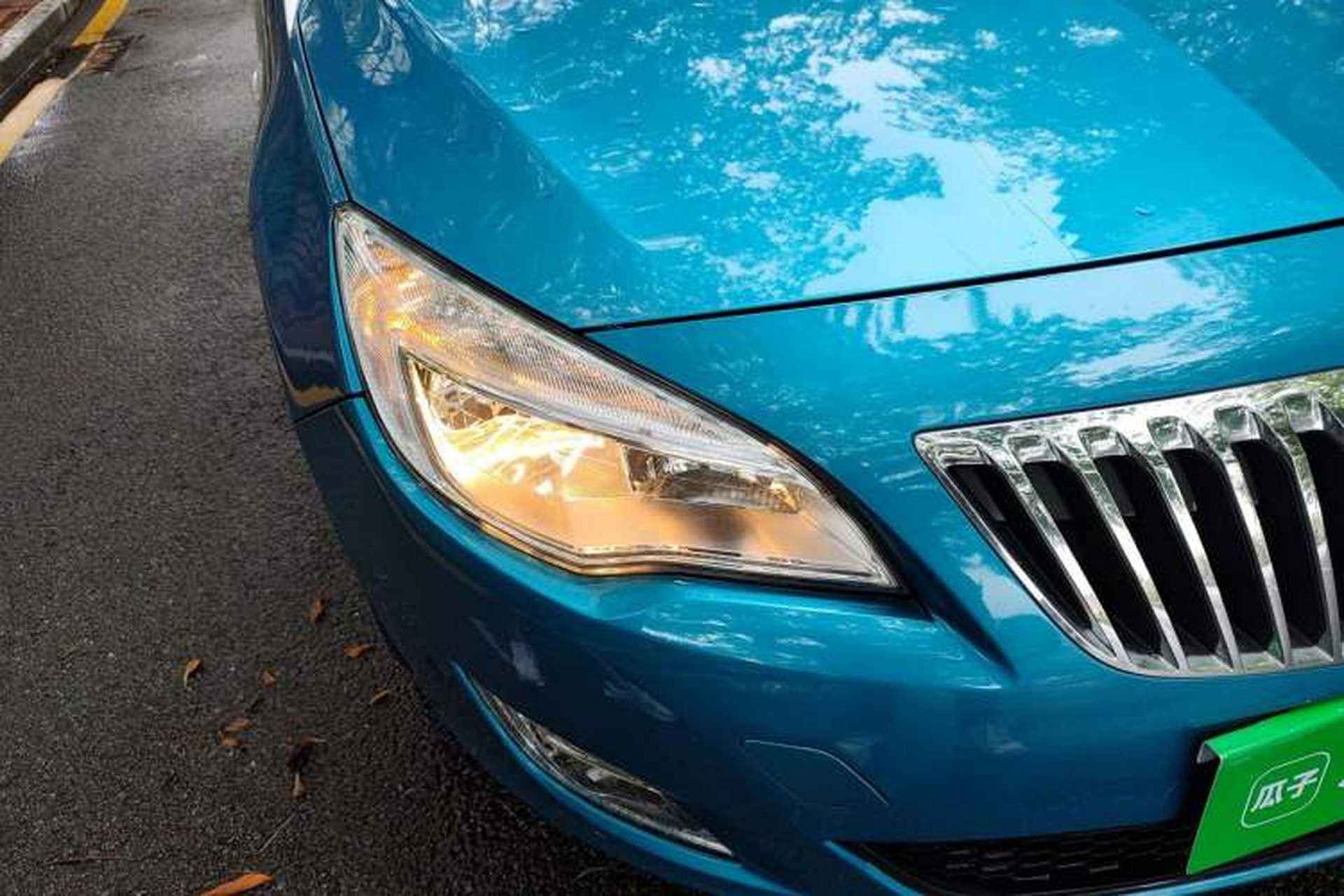 Used Buick GT 2010 XT 1.6L Automatic Fashion Edition Right Front Headlight