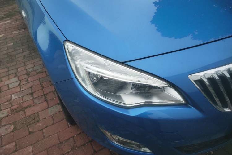 Used Buick GT 2010 XT 1.6T Fashion Sport Edition Right Front Headlight