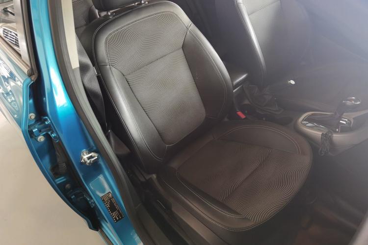Used Buick GT 2010 XT 1.8L Automatic Fashion Edition Right Front Seat