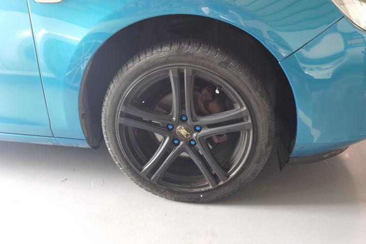 Used Buick GT 2010 XT 1.8L Automatic Fashion Edition Right Front Wheel Hub