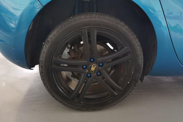 Used Buick GT 2010 XT 1.8L Automatic Fashion Edition Right Rear Wheel Hub