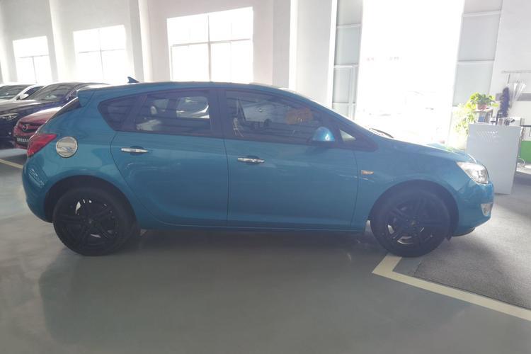 Used Buick GT 2010 XT 1.8L Automatic Fashion Edition Right Side