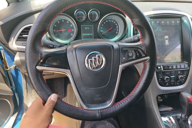 Used Buick GT 2010 XT 1.8L Automatic Deluxe Edition Steering Wheel
