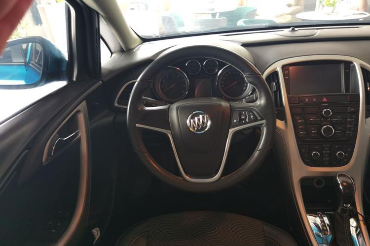 Used Buick GT 2010 XT 1.8L Automatic Fashion Edition Steering Wheel