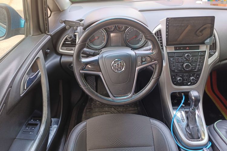 Used Buick GT 2010 XT 1.6L Automatic Fashion Edition Steering Wheel