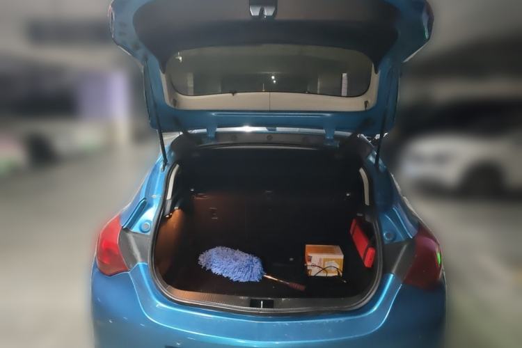 Used Buick GT 2010 XT 1.8L Automatic Fashion Edition Trunk