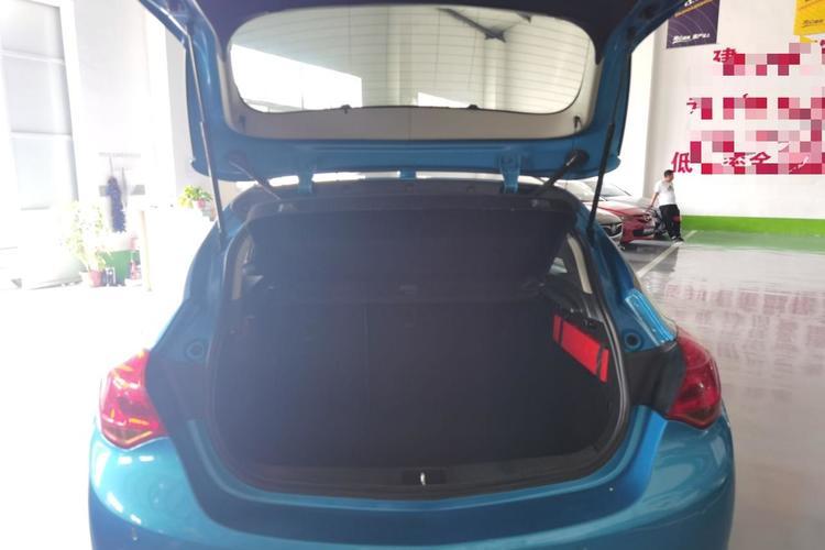 Used Buick GT 2010 XT 1.8L Automatic Fashion Edition Trunk