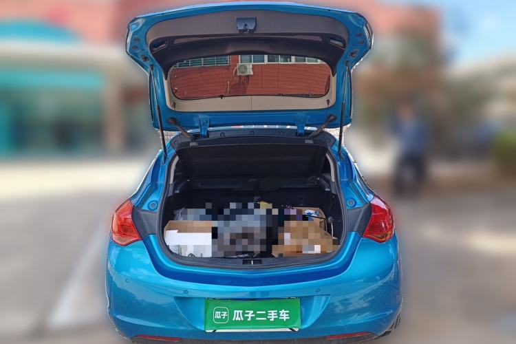 Used Buick GT 2010 XT 1.6L Automatic Fashion Edition Trunk
