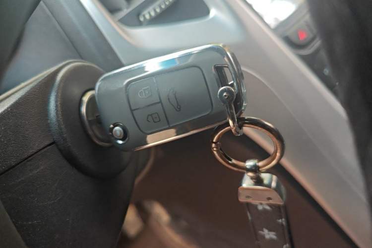Used Buick GT 2010 XT 1.6L Automatic Fashion Edition Vehicle Key