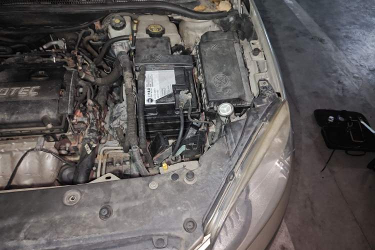 Used Buick GT 2010 GT 1.8L Automatic Luxury Edition Engine Bay Left