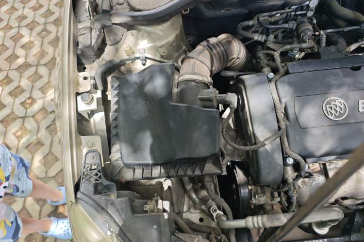 Used Buick GT 2010 GT 1.6L Automatic Fashion Edition Engine Bay Right