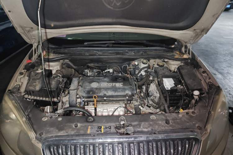 Used Buick GT 2010 GT 1.8L Automatic Luxury Edition Engine Bay