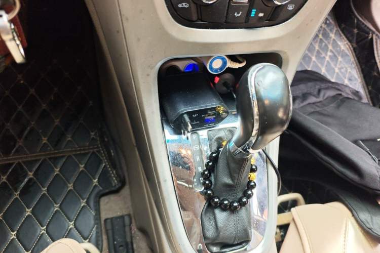 Used Buick GT 2010 GT 1.6L Automatic Fashion Edition Gear Lever