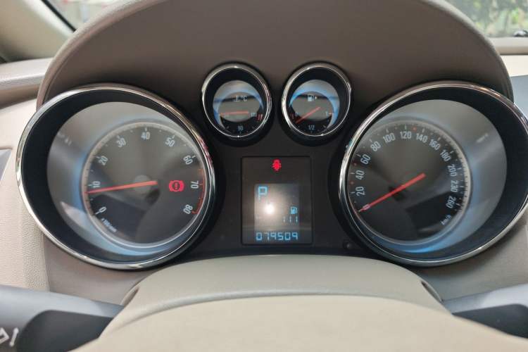 Used Buick GT 2010 GT 1.6L Automatic Fashion Edition Instrument Cluster