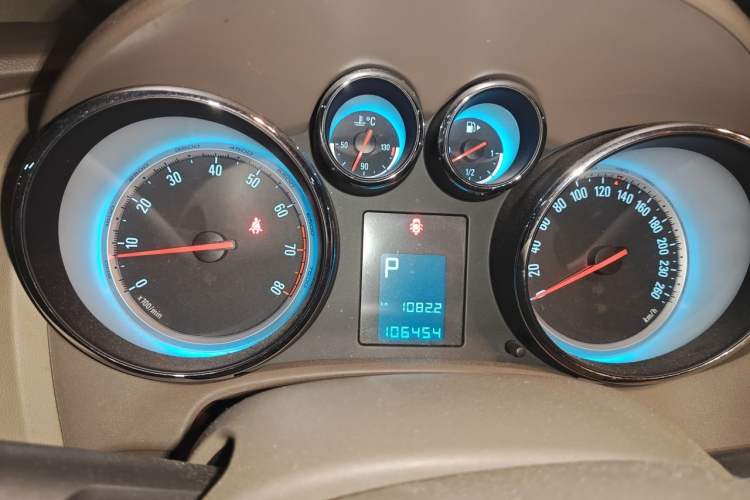 Used Buick GT 2010 GT 1.8L Automatic Luxury Edition Instrument Cluster