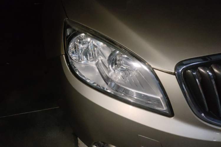 Used Buick GT 2010 GT 1.6L Automatic Fashion Edition Right Front Headlight