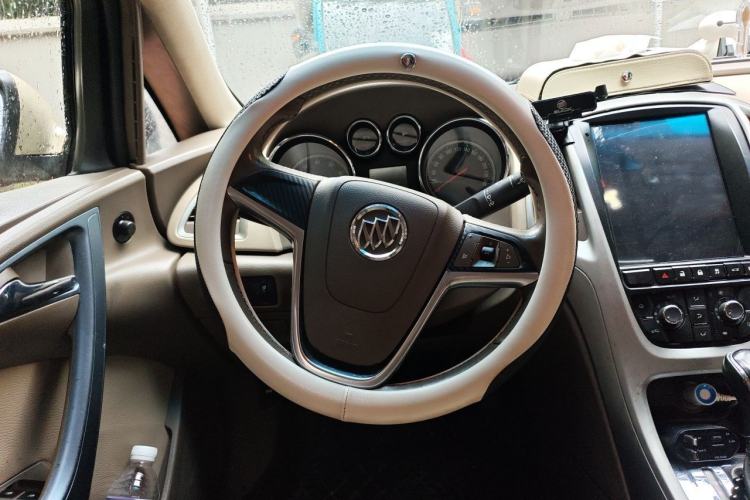 Used Buick GT 2010 GT 1.6L Automatic Fashion Edition Steering Wheel