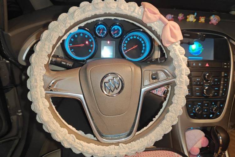 Used Buick GT 2010 GT 1.8L Automatic Luxury Edition Steering Wheel