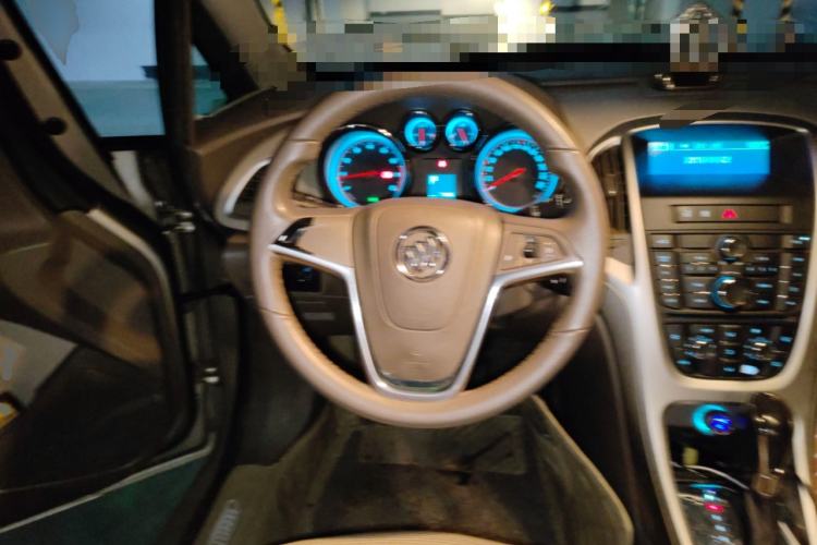 Used Buick GT 2010 GT 1.6L Automatic Fashion Edition Steering Wheel