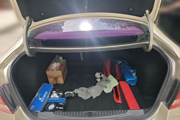Used Buick GT 2010 GT 1.6L Automatic Fashion Edition Trunk
