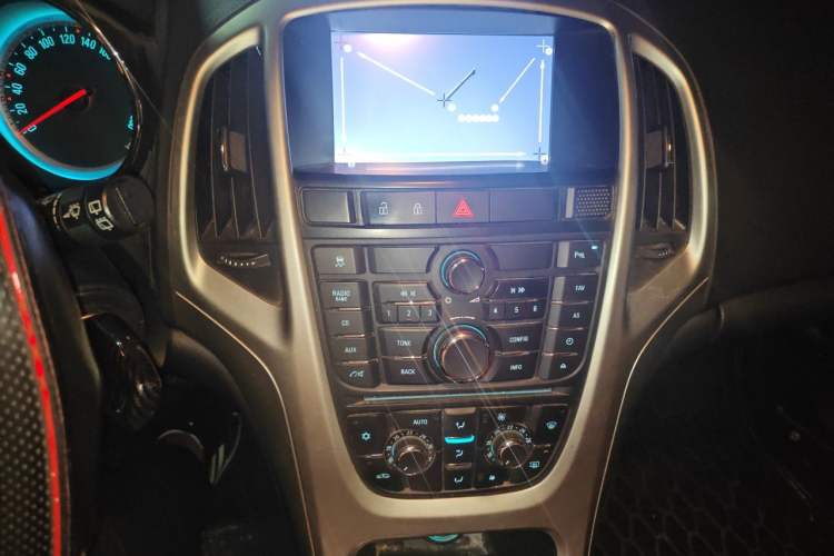 Used Buick GT 2010 XT 1.6T Fashion Sport Edition Audio And AC Panel