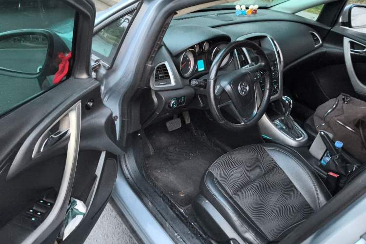 Used Buick GT 2010 XT 1.6T Fashion Sport Edition Driver Seat