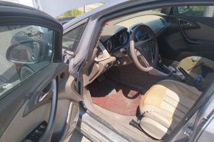 Used Buick GT 2010 GT 1.6L Automatic Fashion Edition Driver Seat