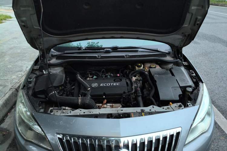Used Buick GT 2010 XT 1.6T Fashion Sport Edition Engine Bay