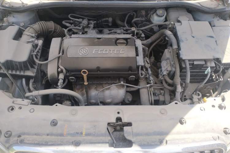 Used Buick GT 2010 GT 1.6L Automatic Fashion Edition Engine Bay