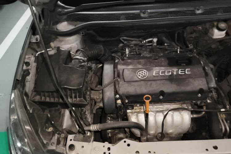 Used Buick GT 2010 XT 1.8L Automatic Fashion Edition Engine Bay Right