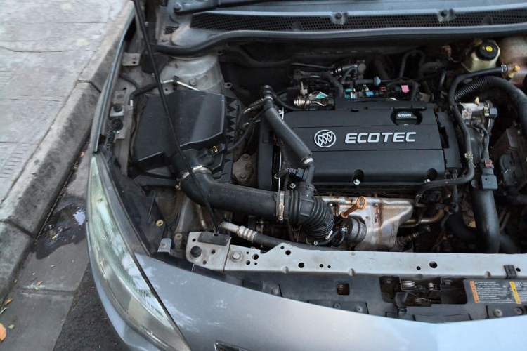Used Buick GT 2010 XT 1.6T Fashion Sport Edition Engine Bay Right