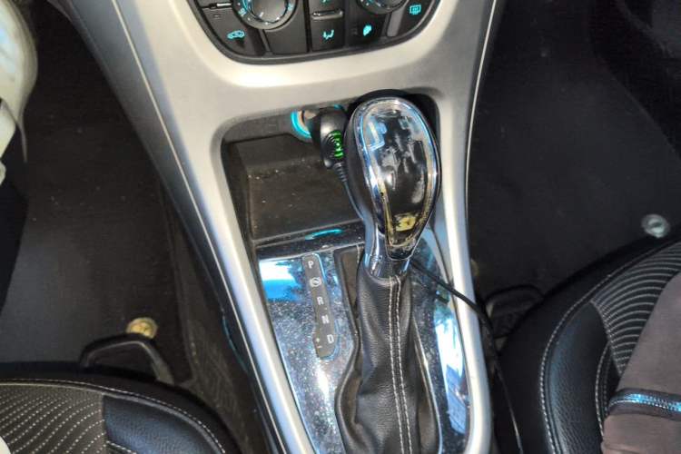 Used Buick GT 2010 XT 1.6T Fashion Sport Edition Gear Lever