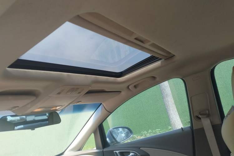 Used Buick GT 2010 GT 1.6L Automatic Fashion Edition Headliner
