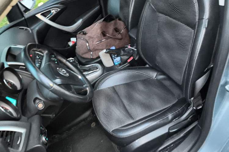 Used Buick GT 2010 XT 1.6T Fashion Sport Edition Left Front Seat