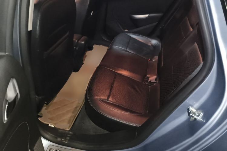 Used Buick GT 2010 XT 1.8L Automatic Fashion Edition Left Rear Seat