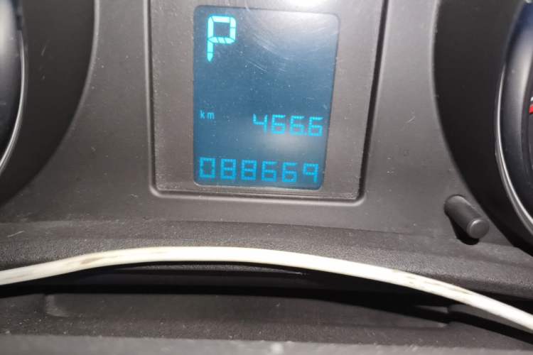 Used Buick GT 2010 XT 1.8L Automatic Fashion Edition Odometer Close Up