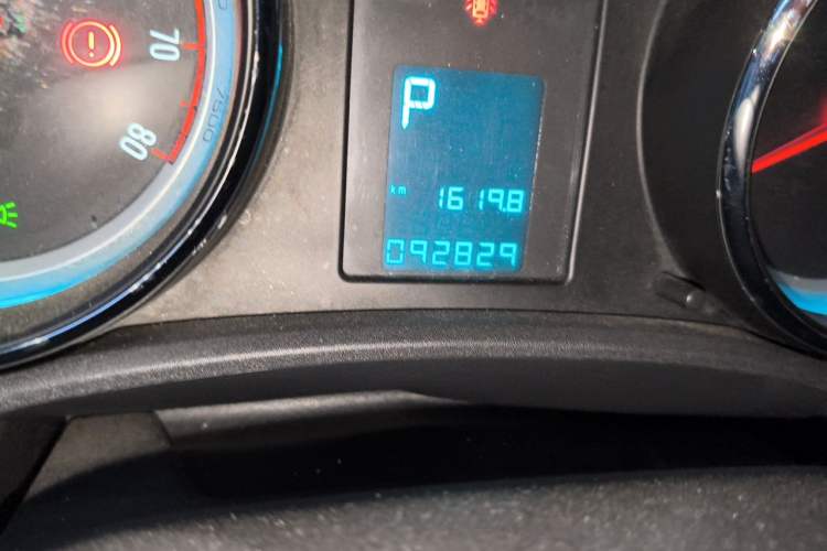 Used Buick GT 2010 XT 1.6T Fashion Sport Edition Odometer Close Up