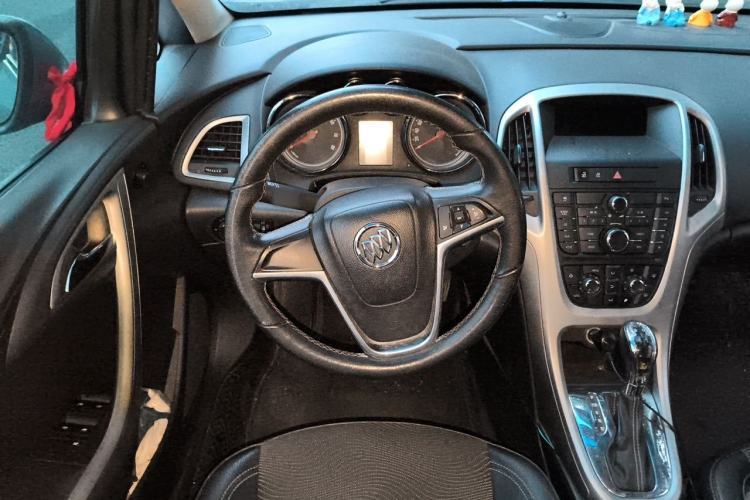 Used Buick GT 2010 XT 1.6T Fashion Sport Edition Steering Wheel
