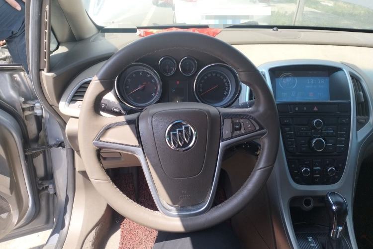 Used Buick GT 2010 GT 1.6L Automatic Fashion Edition Steering Wheel