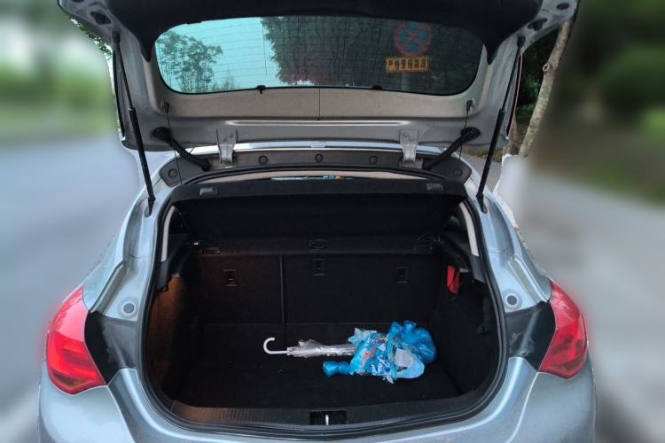 Used Buick GT 2010 XT 1.6T Fashion Sport Edition Trunk