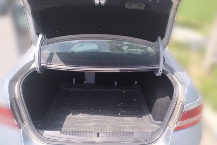 Used Buick GT 2010 GT 1.6L Automatic Fashion Edition Trunk