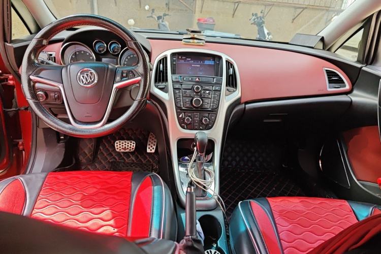 Used Buick GT 2010 GT 1.6T New Edge Sport Edition Center Console