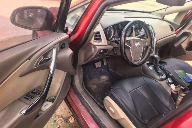Used Buick GT 2010 GT 1.6L Automatic Fashion Edition Driver Seat