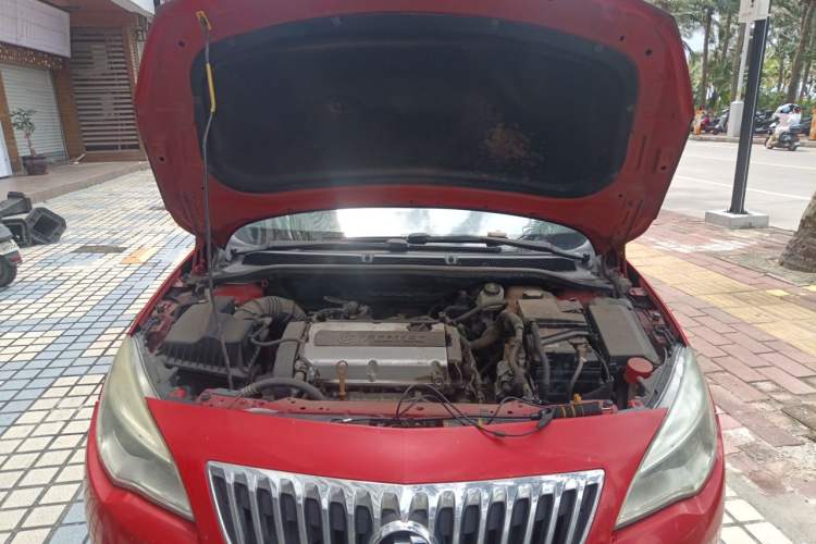 Used Buick GT 2010 XT 1.6L Automatic Fashion Edition Engine Bay