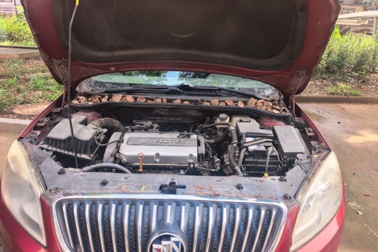 Used Buick GT 2010 GT 1.6L Automatic Fashion Edition Engine Bay