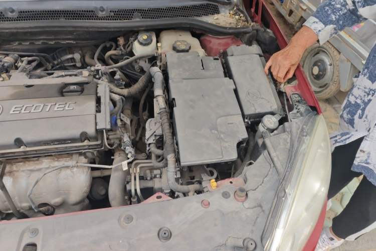 Used Buick GT 2010 GT 1.6L Automatic Fashion Edition Engine Bay Left