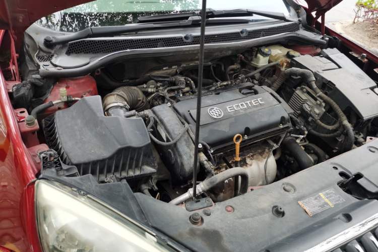 Used Buick GT 2010 GT 1.6L Automatic Fashion Edition Engine Bay Right