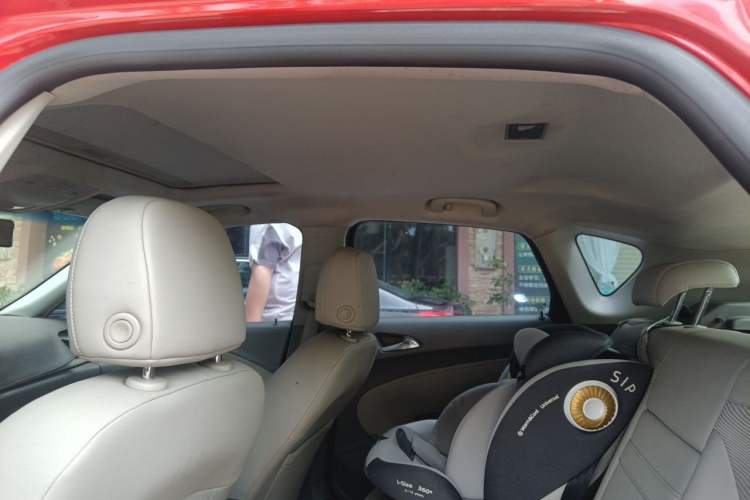 Used Buick GT 2010 XT 1.6L Automatic Fashion Edition Headliner